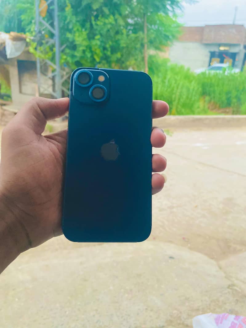 Apple iPhone 13 2