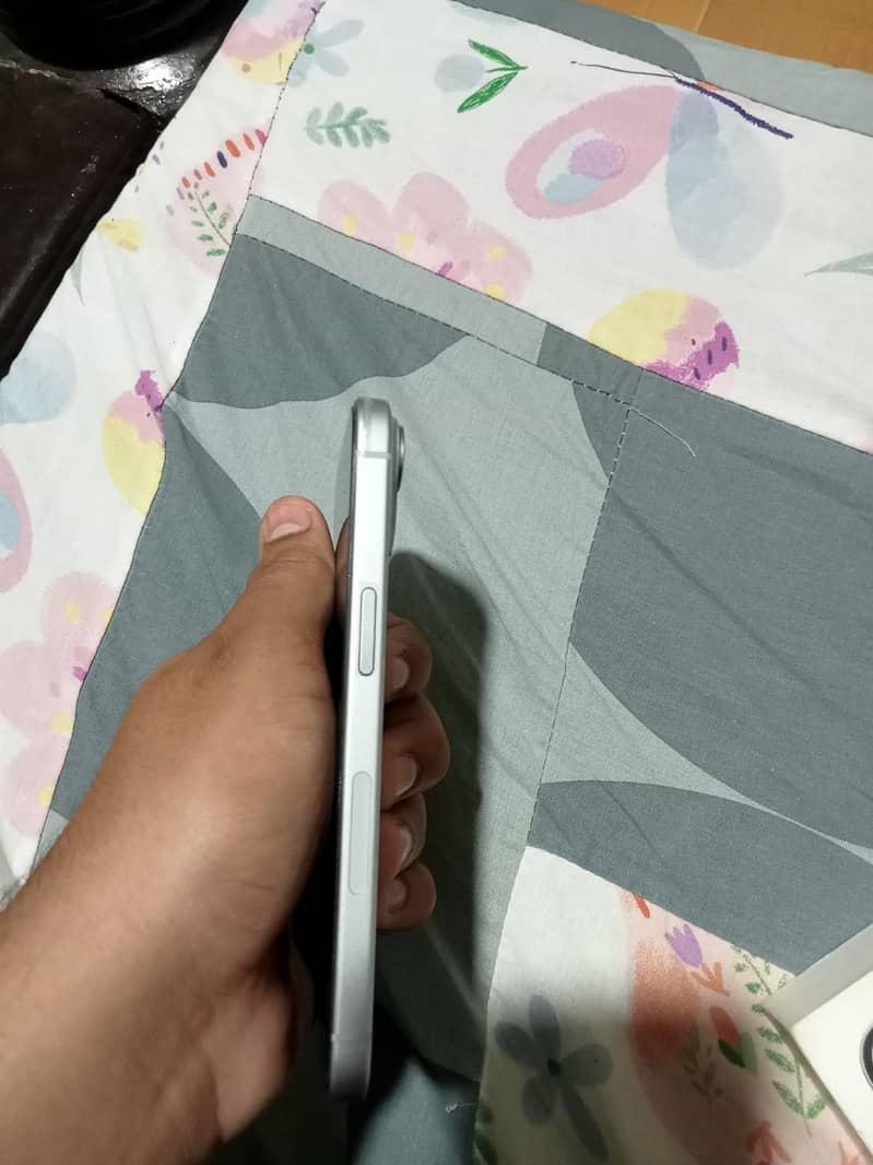 Apple iPhone 15 1
