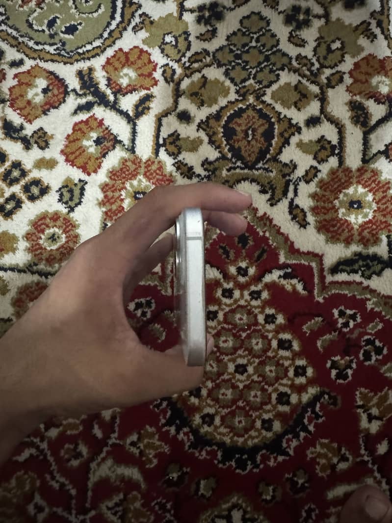 Apple iPhone 15 2