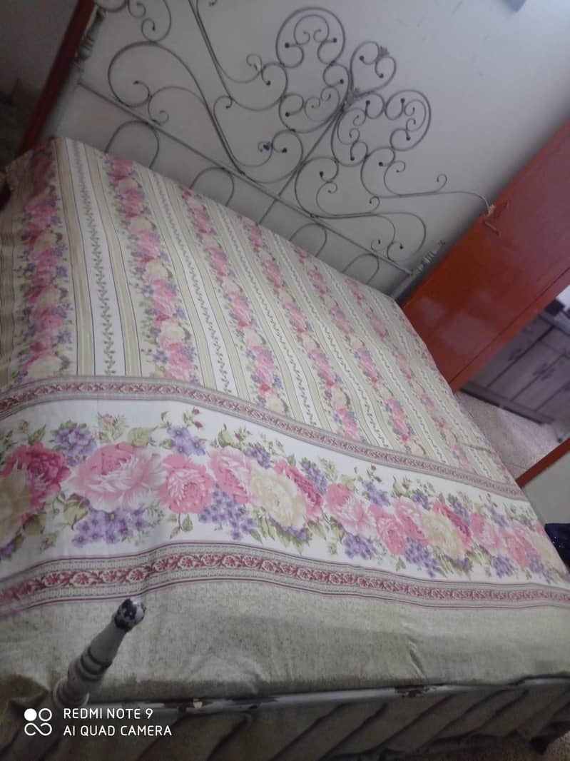 Master Bed 1