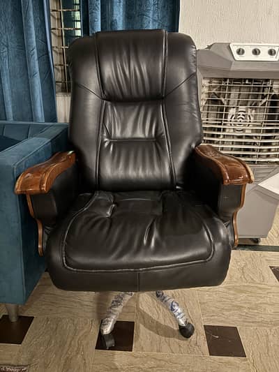Office executive chair
