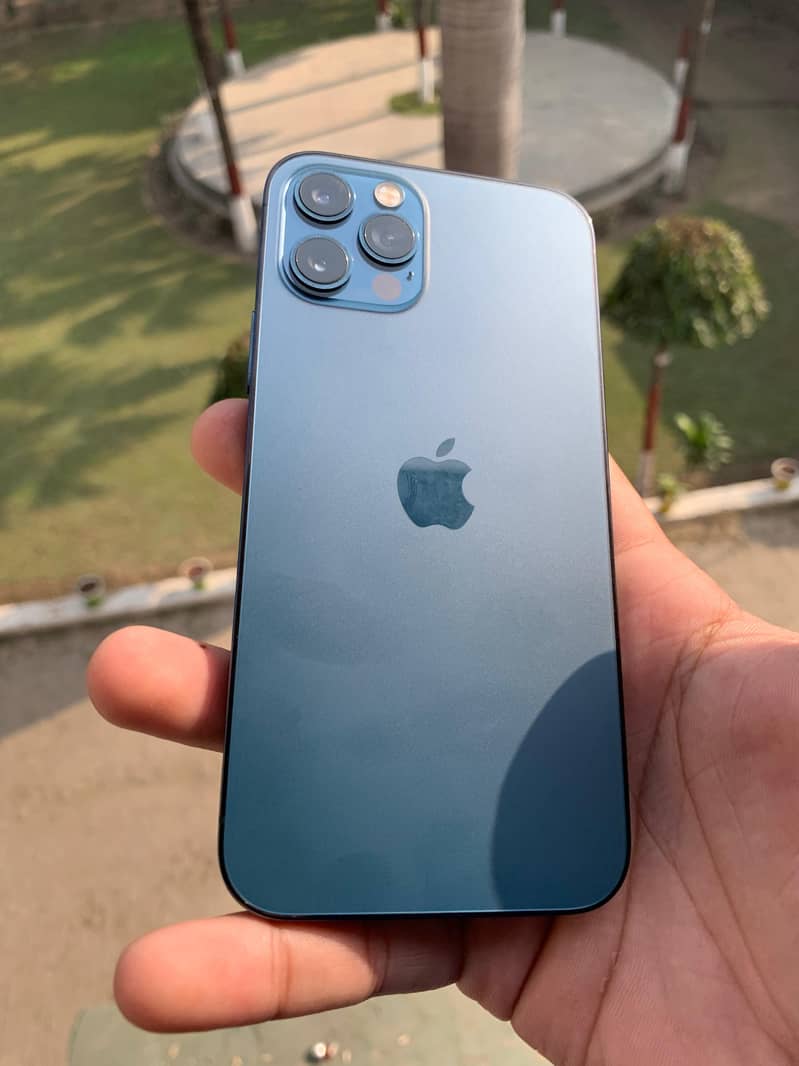 Apple iPhone 12 Pro 4