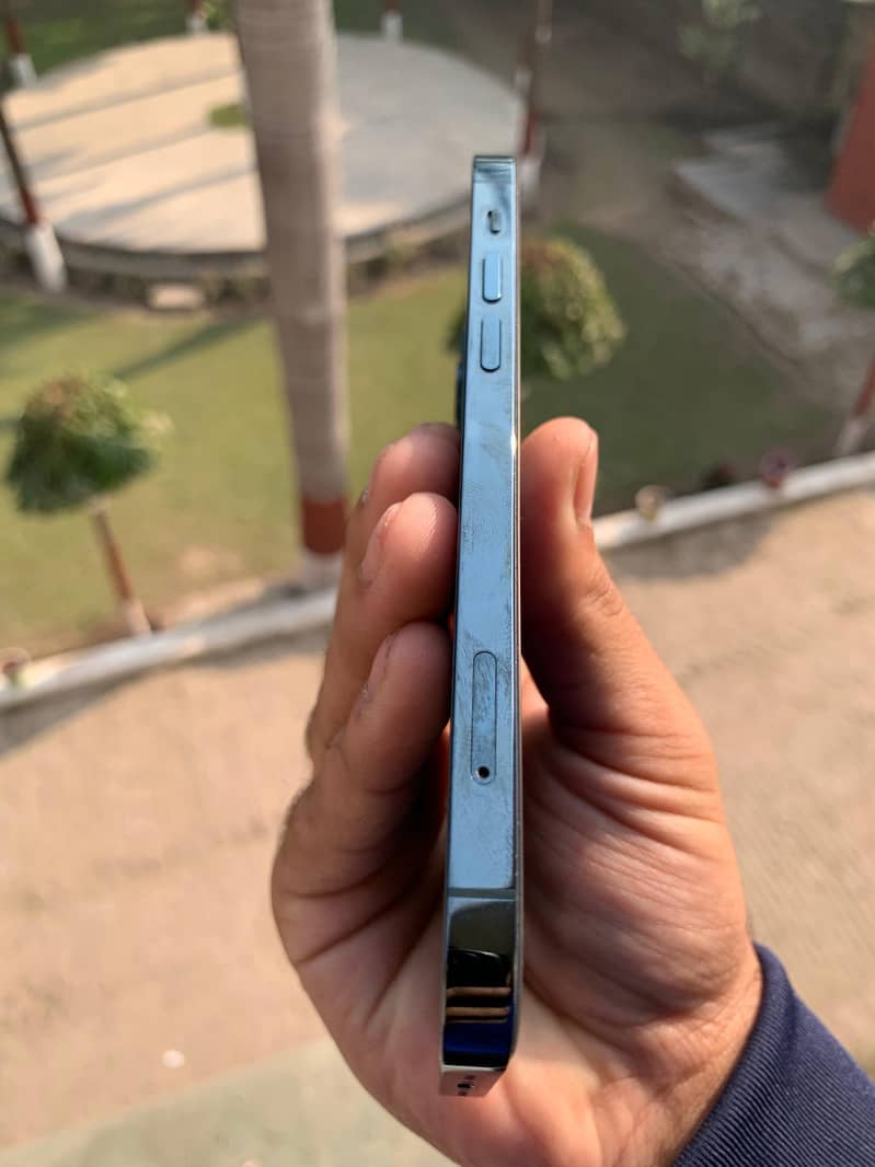 Apple iPhone 12 Pro 6