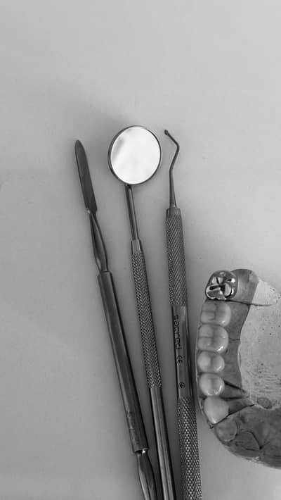 Dental surgeon looking for a Job