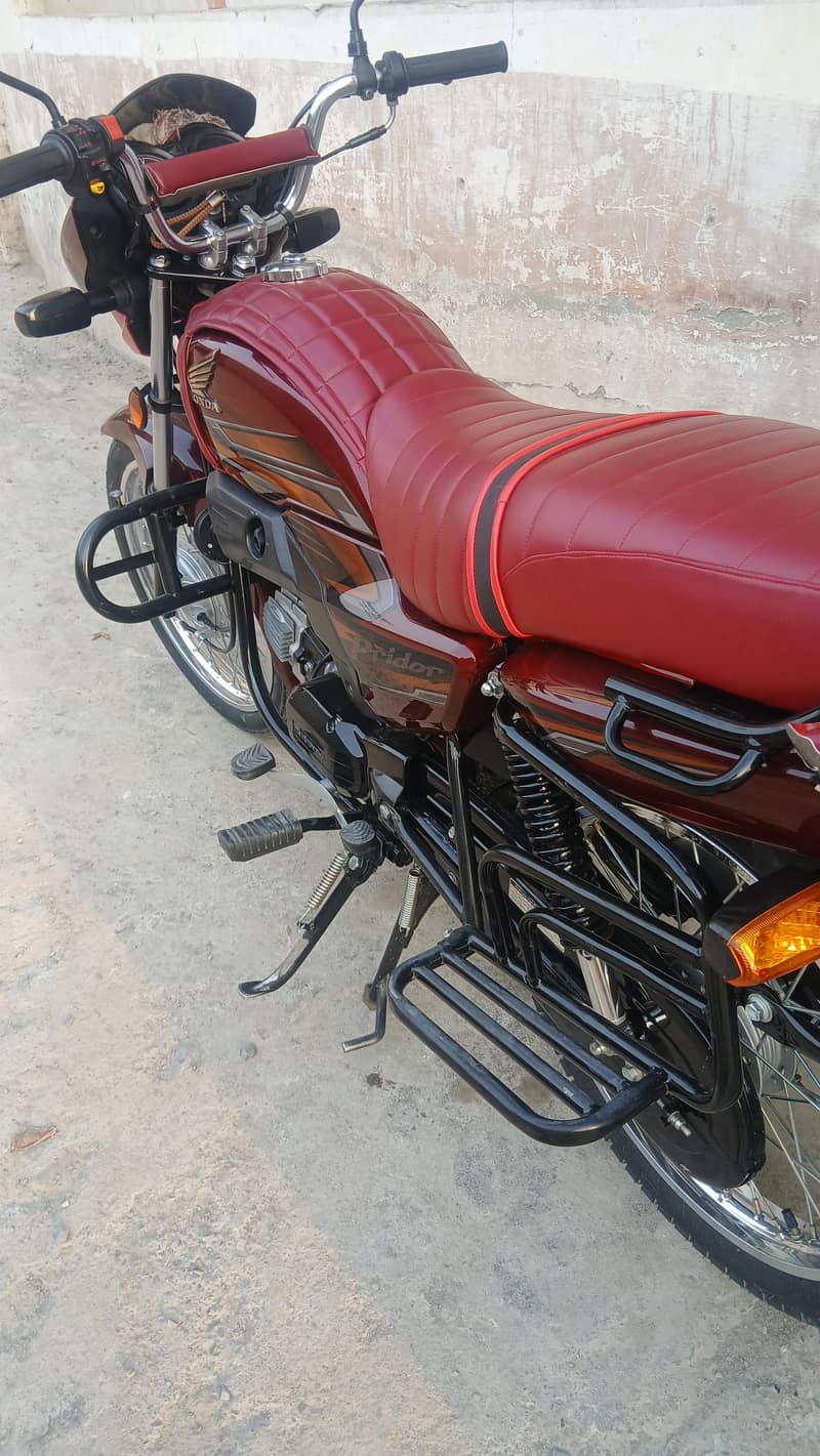 بالکل نیو بھت کم چلی آفٹر مارکیٹ 31روپے کا خرچہ ھے جو دیکھ سکتے ھے 3