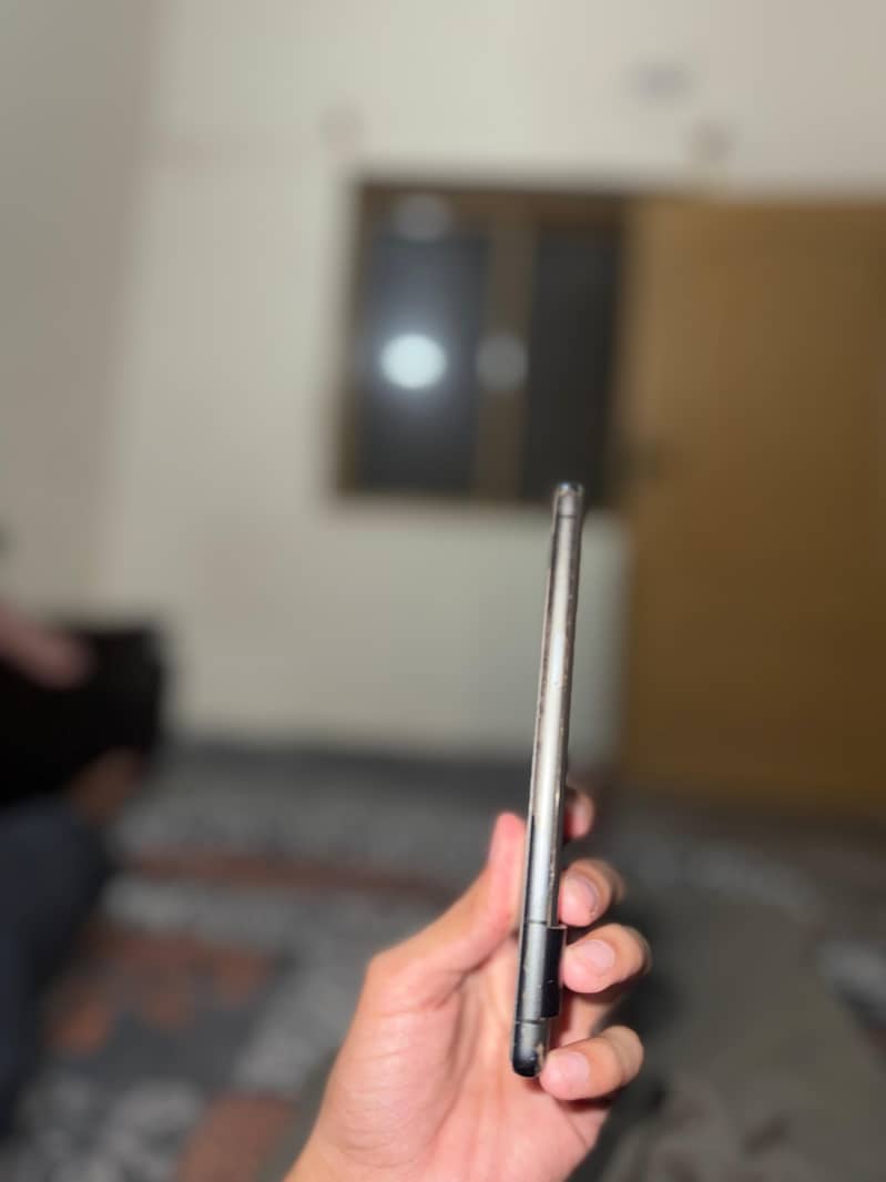 Google Pixel 7 4
