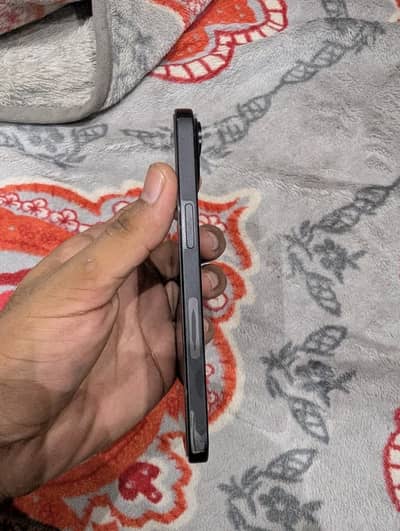 Apple iPhone 15