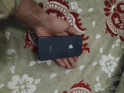 Apple iPhone SE