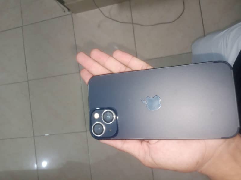 Apple iPhone 13 1