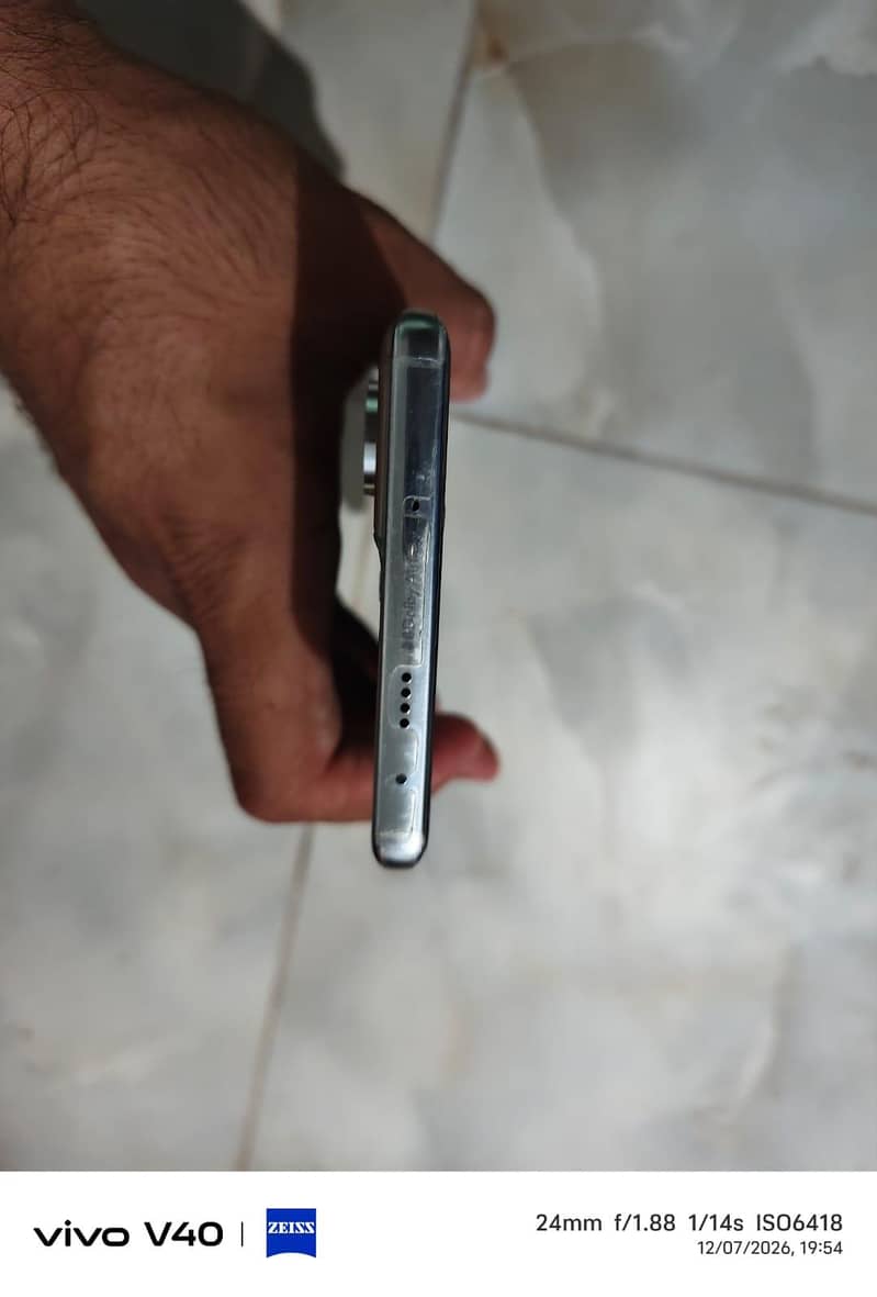 Tecno CAMON 40 Pro 1