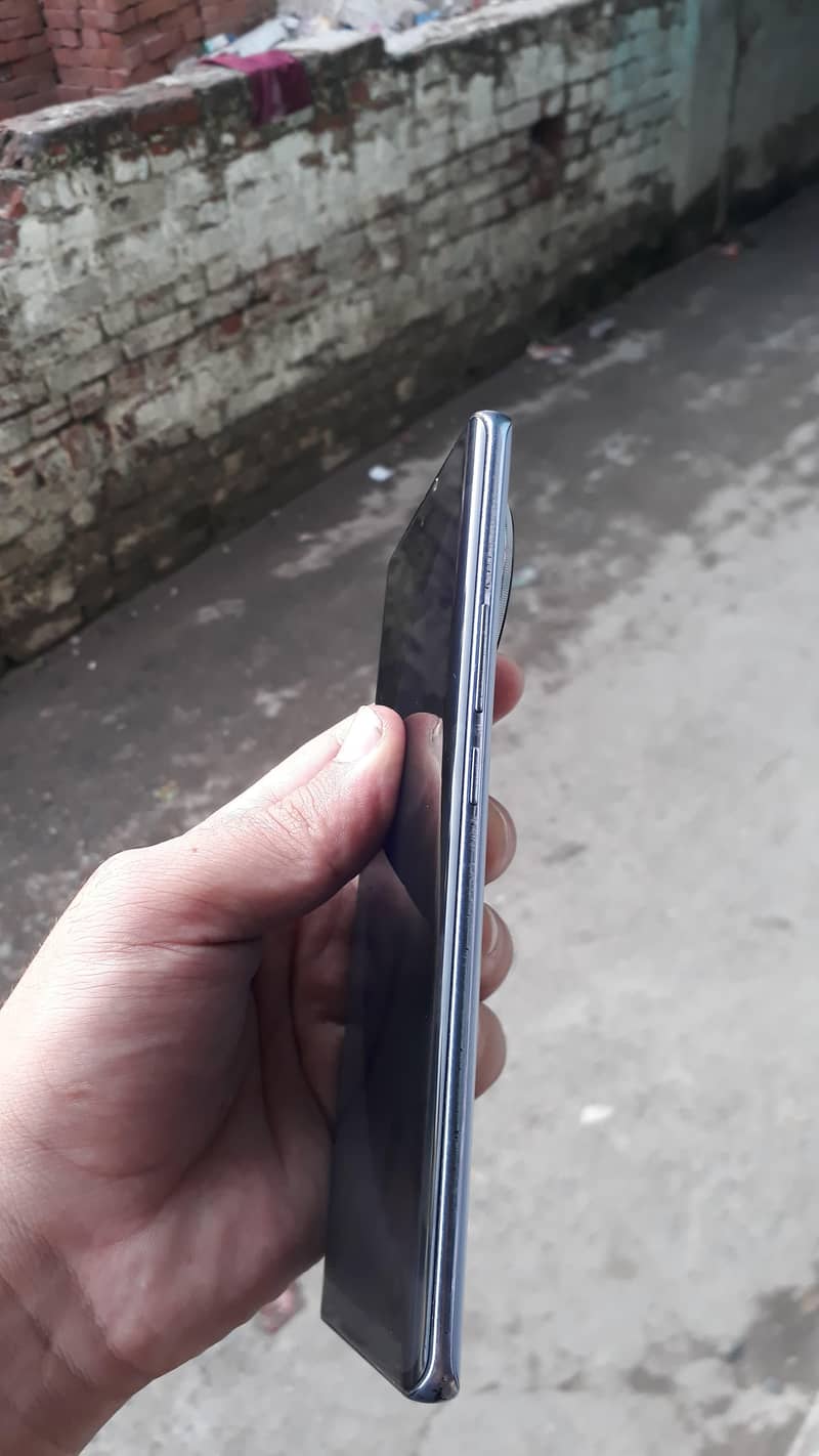 Tecno CAMON 30S 3
