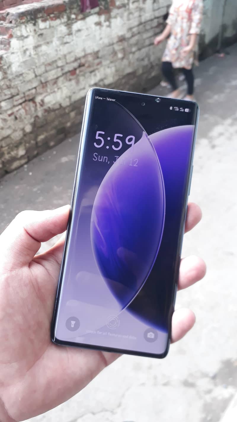 Tecno CAMON 30S 6