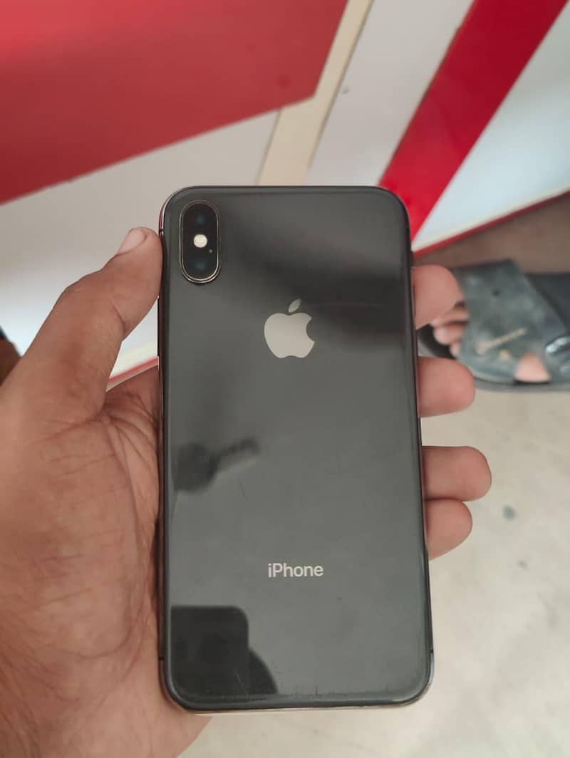 Apple iPhone X 4