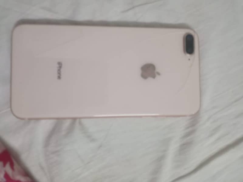 Apple iPhone 8 Plus 1