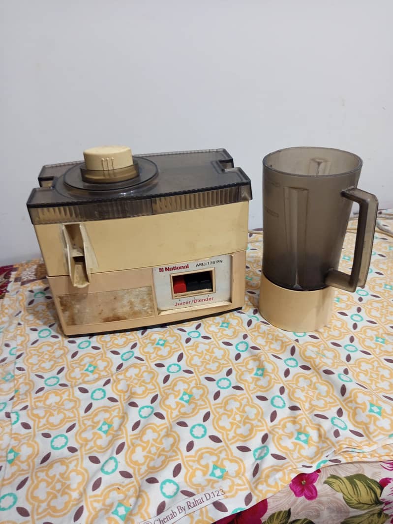 Juicer machine 1