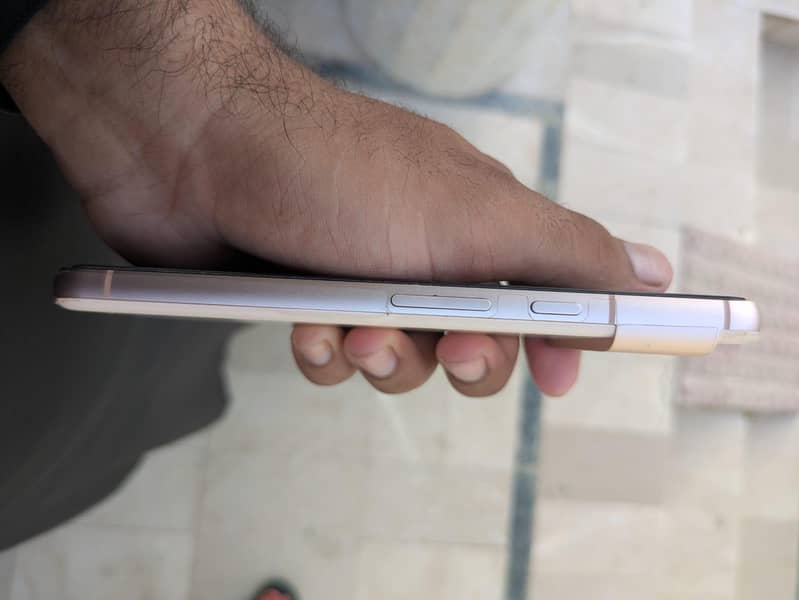 Google Pixel 8 3