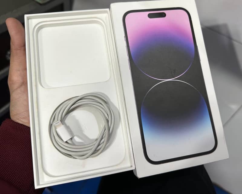 Apple iPhone 14 Pro Max 1