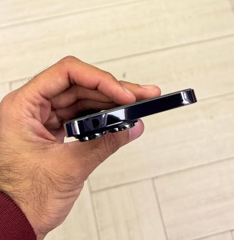 Apple iPhone 14 Pro Max 3