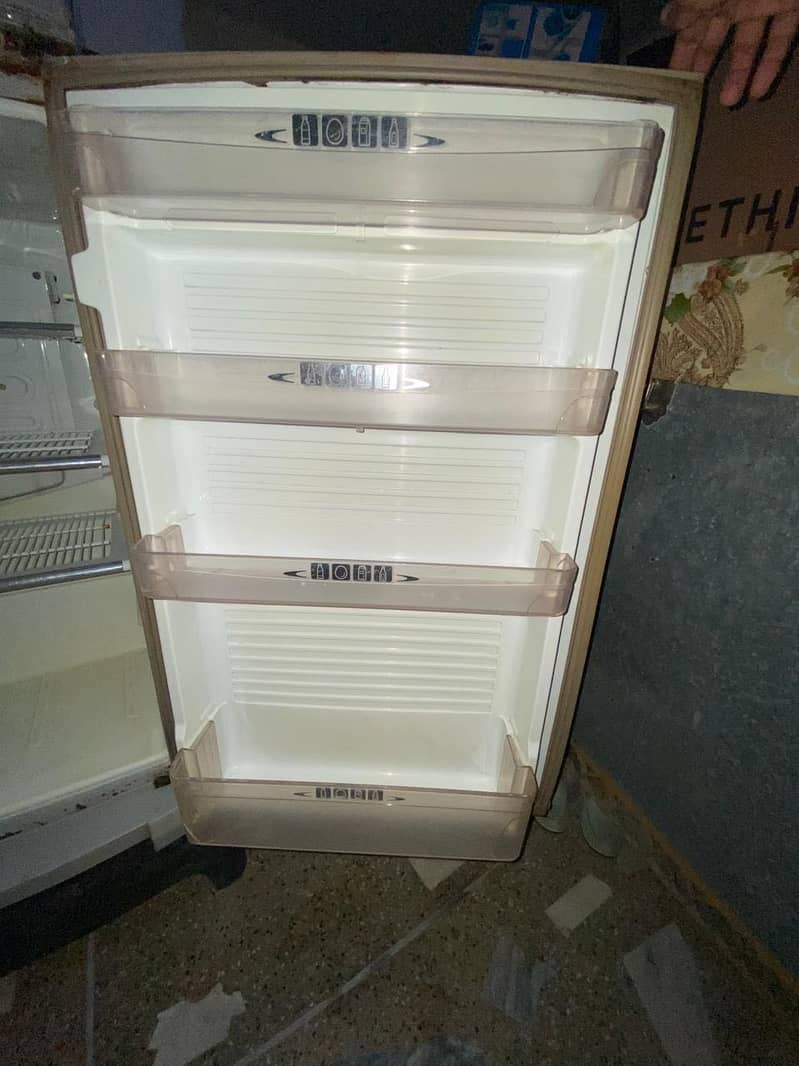 Dawlance fridge 6