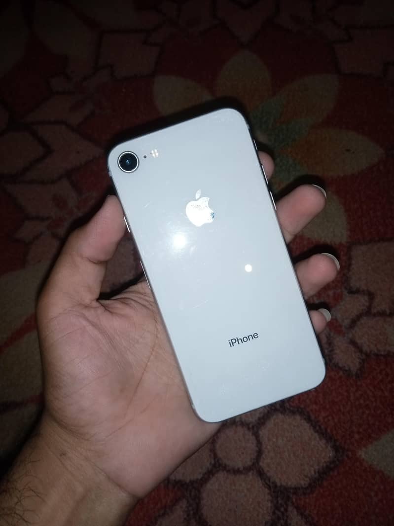 Apple iPhone 8 0