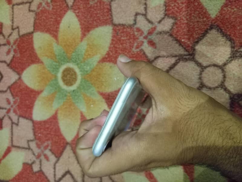 Apple iPhone 8 2