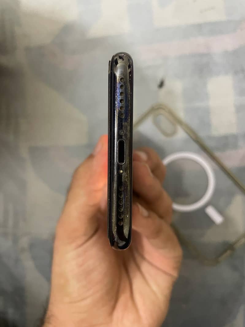 Apple iPhone X 5