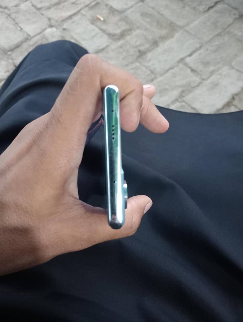 Tecno CAMON 40 Pro 1