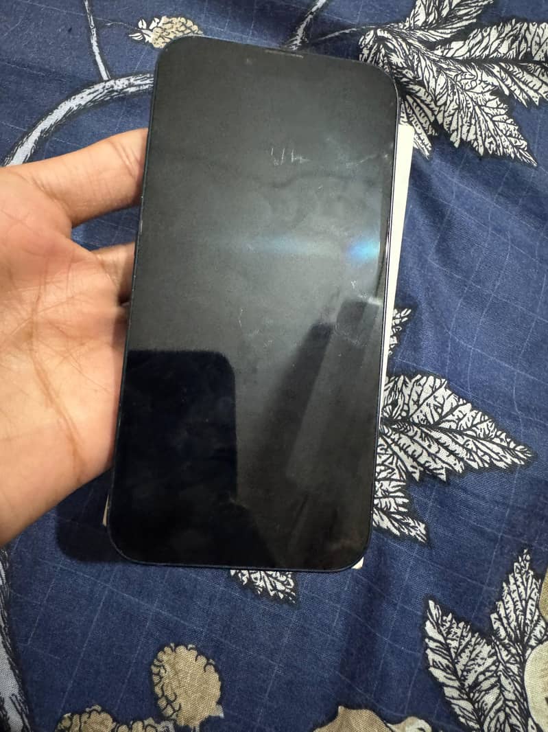 Apple iPhone 13 7