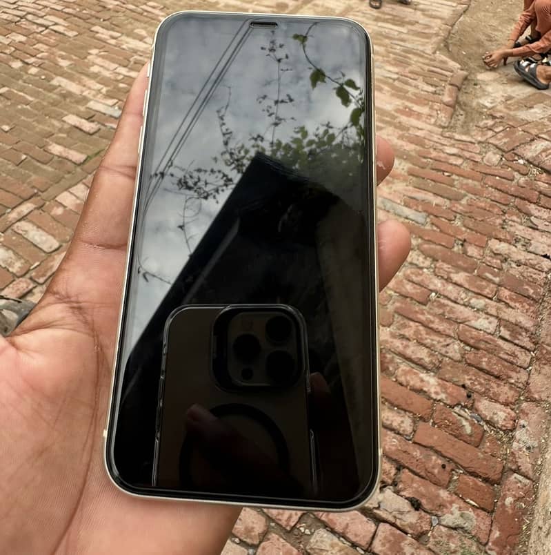 Apple iPhone 11 1
