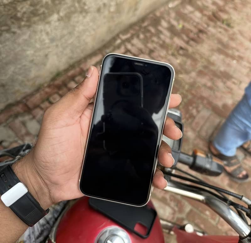 Apple iPhone 11 2