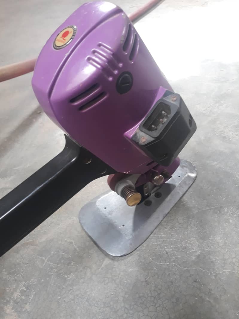 Cloth Cutting Machine 2