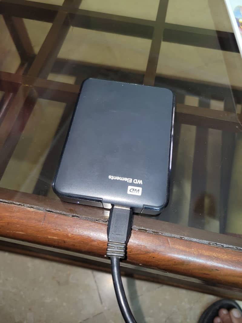 WD Elements 2TB External Drive 0