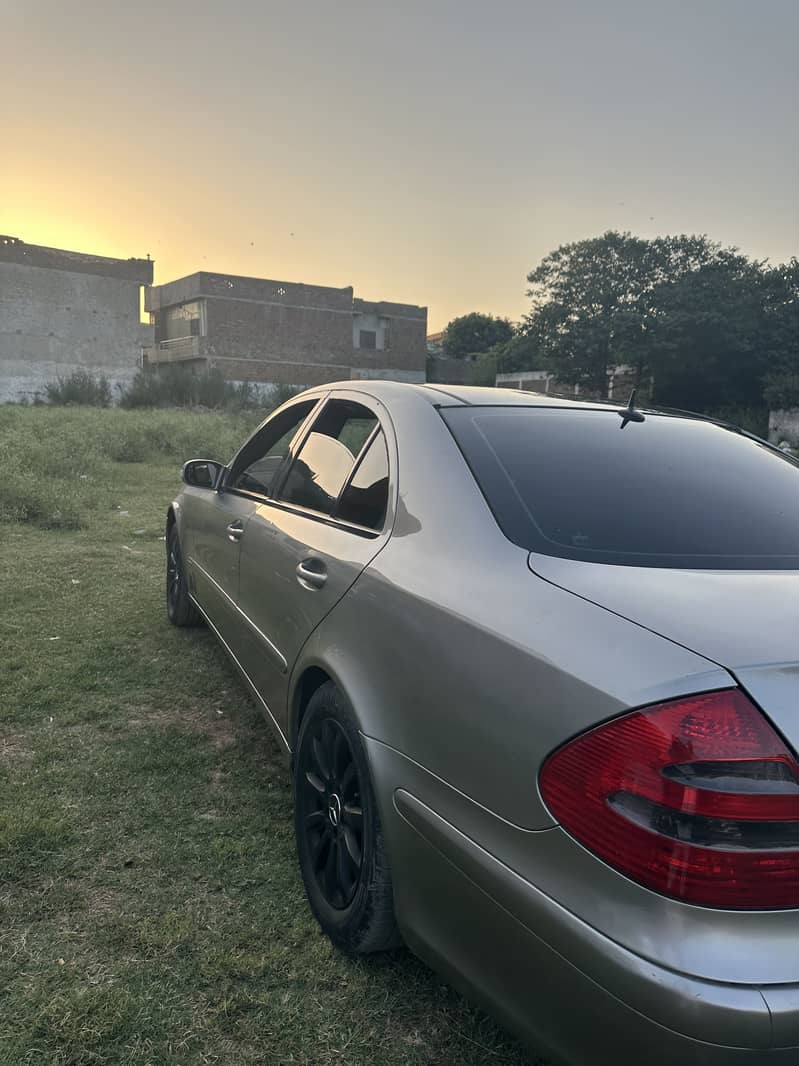 Mercedes E Class 2003 3