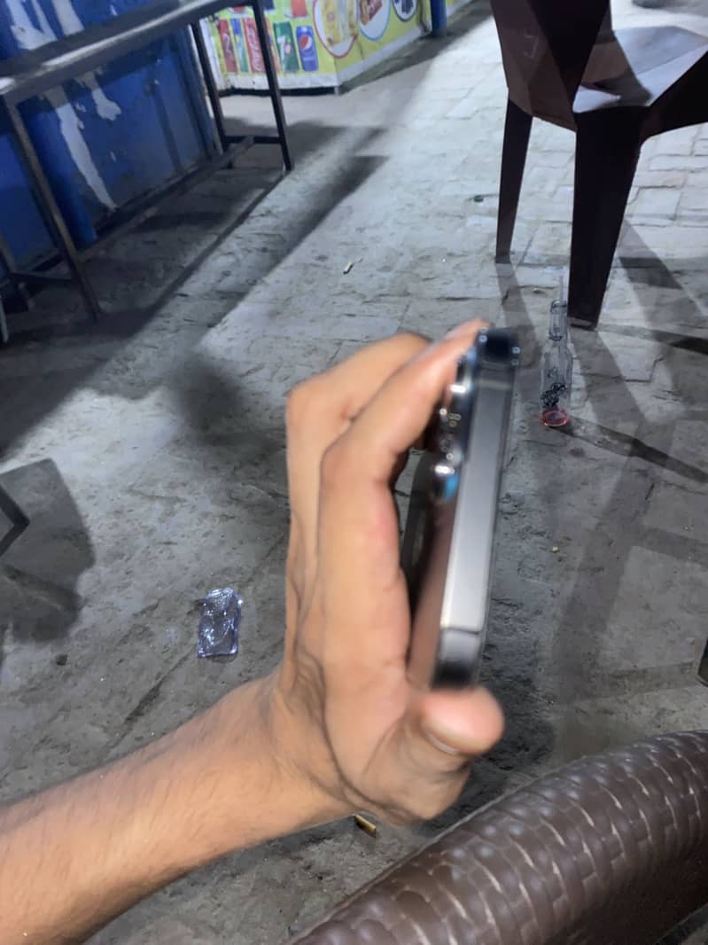 Apple iPhone 13 Pro Max 1