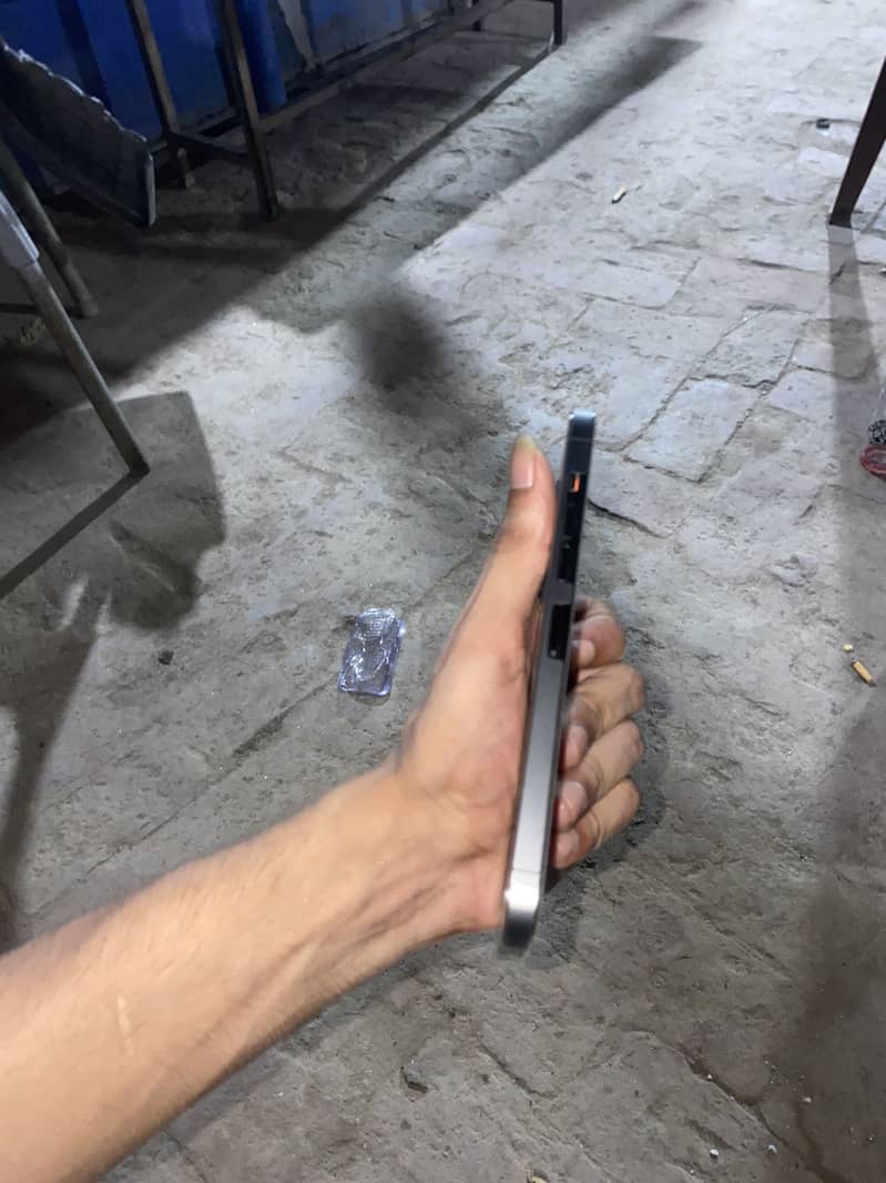 Apple iPhone 13 Pro Max 3