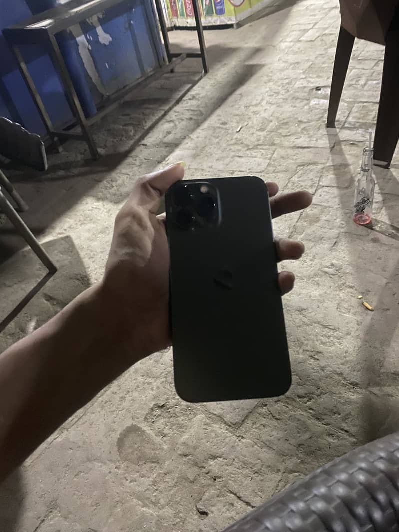 Apple iPhone 13 Pro Max 6