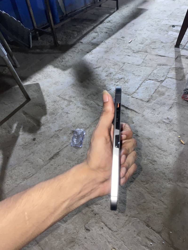 Apple iPhone 13 Pro Max 7