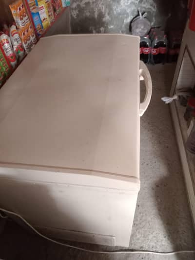 waves deep freezer single door
