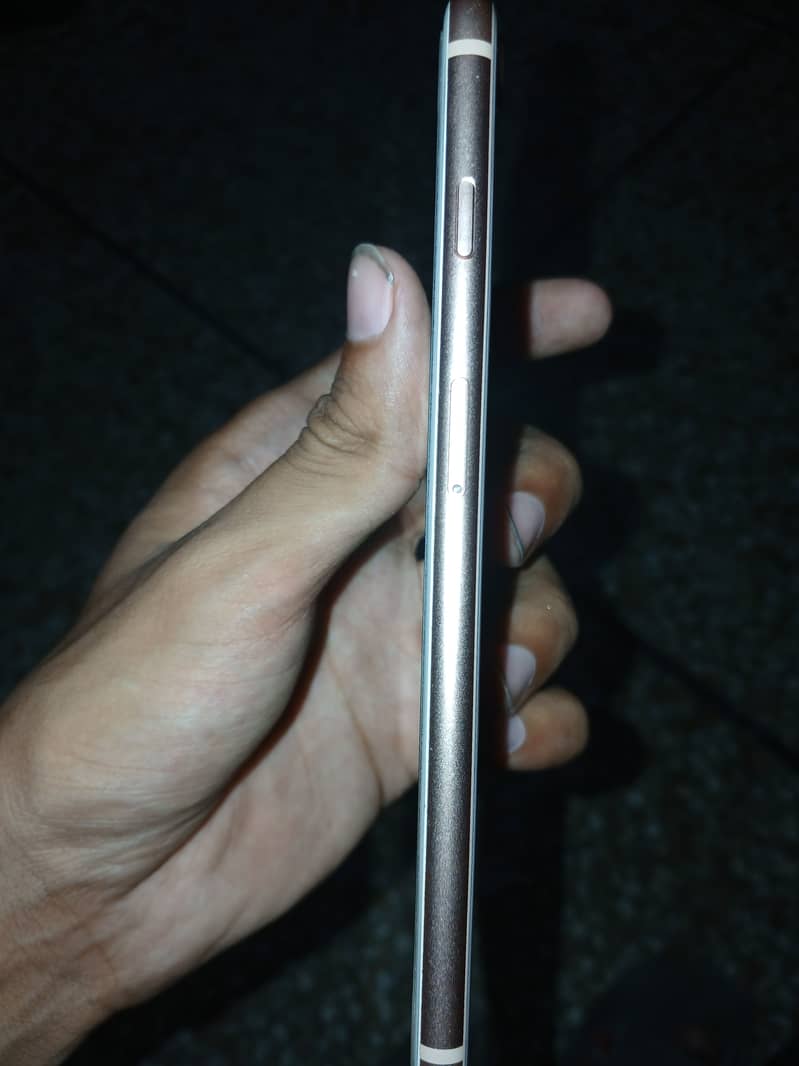 Apple iPhone 8 Plus 1