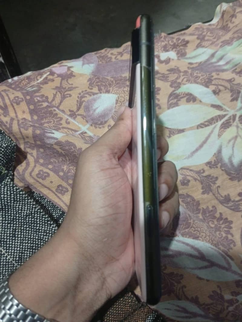 Google Pixel 6a 1