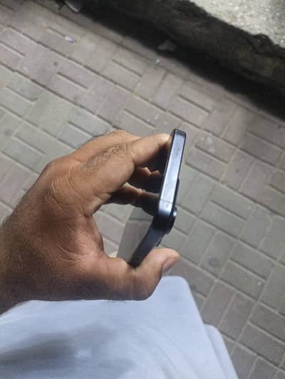 Apple iPhone 15 Pro Max 84batry black color