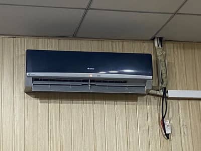 Gree inverter 1.5 ton ac for sale working conditions