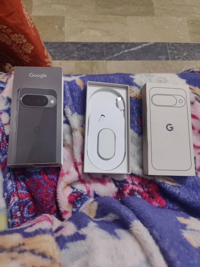 Google Pixel 10 4