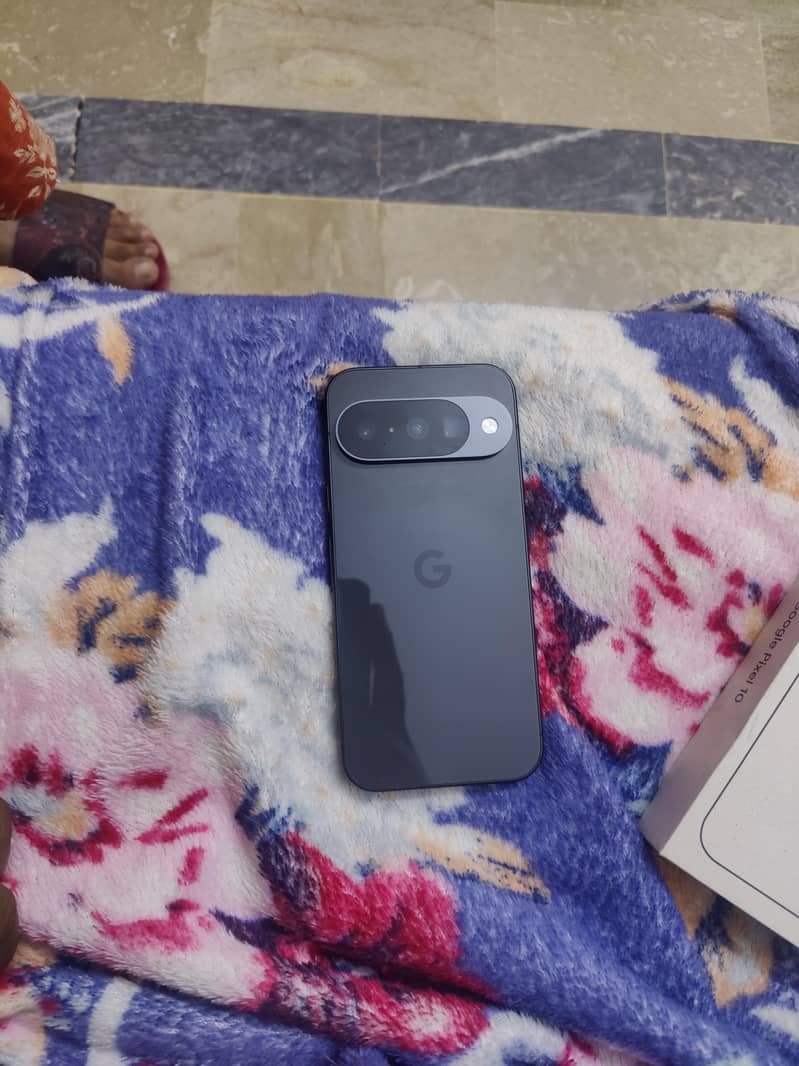 Google Pixel 10 5
