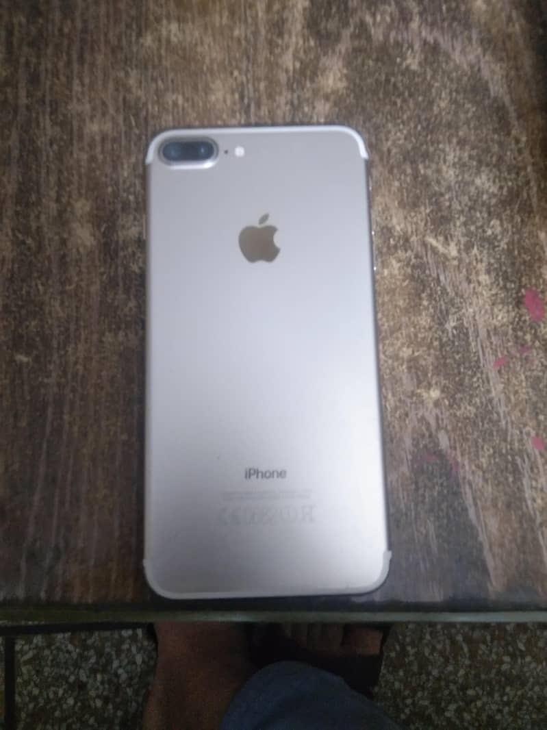 Apple iPhone 7 Plus 2