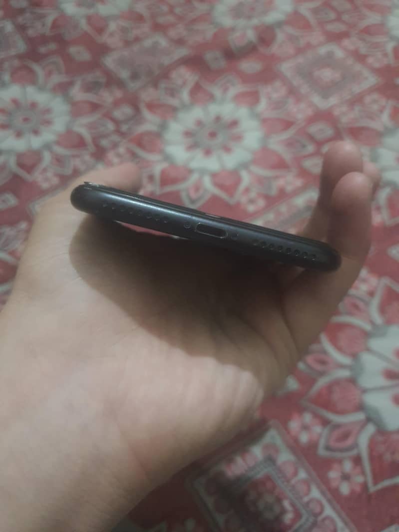 Apple iPhone 7 Plus 3