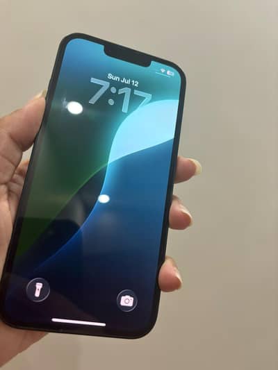 Apple iPhone 13 (128GB) – 10/10 Condition