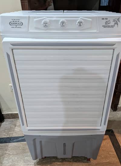 Brand new AC/DC 12 volt air cooler for sale