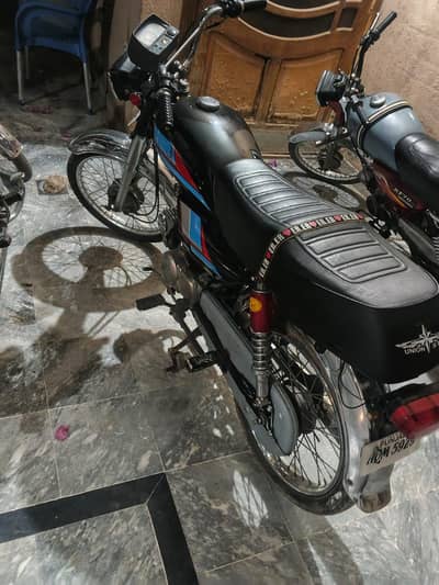 Urgent sale near & clean bike