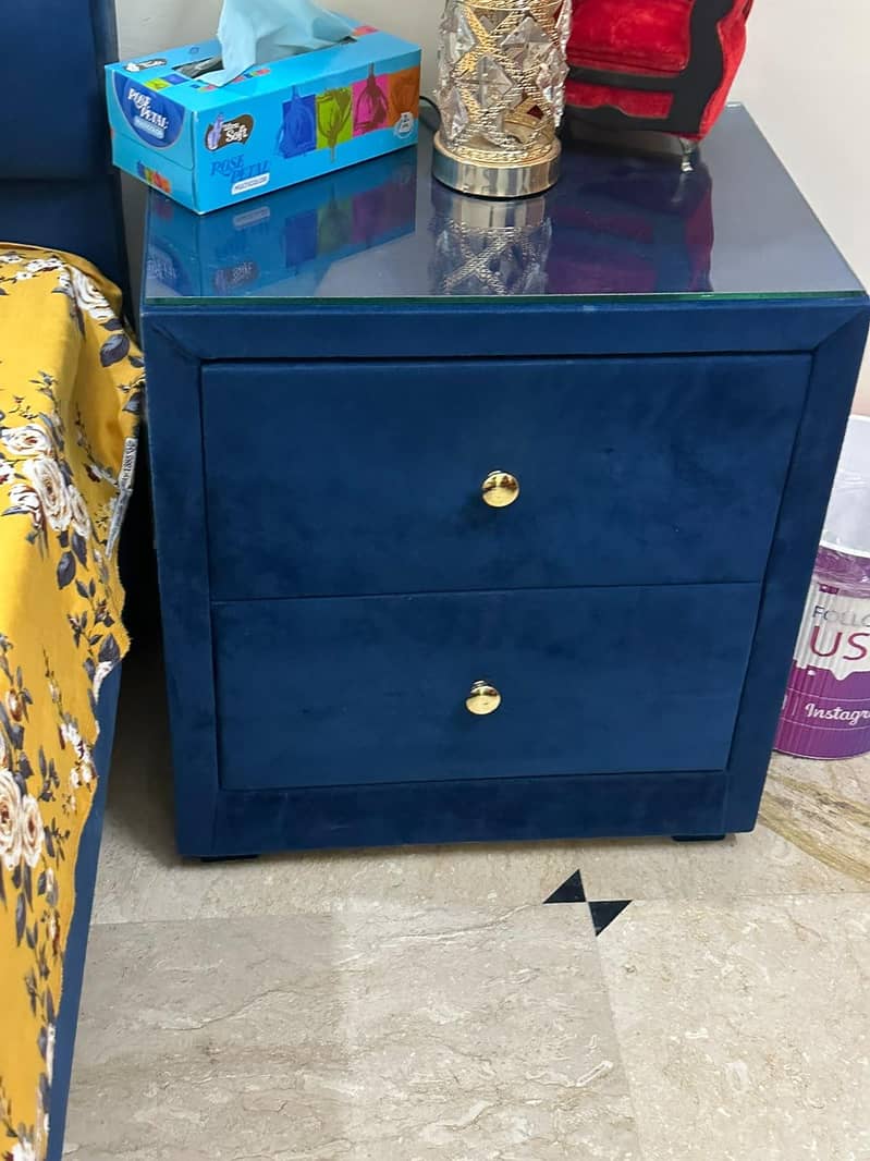 bed dressing side table 6